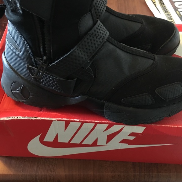 Various Nikes - Picture 6 of 14